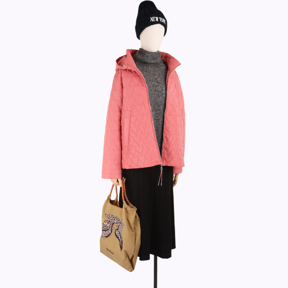 ARIES  甜美俏麗心型壓紋鋪棉連帽外套