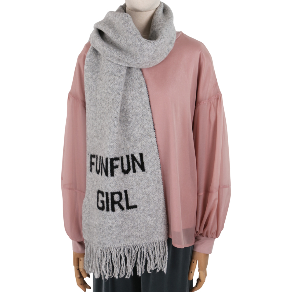 ARIES 率性字母提花雙織紋保暖圍巾