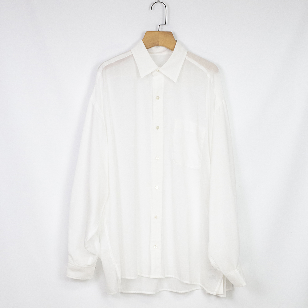 MIDIUMISOLID  簡約舒適隨興透膚襯衫