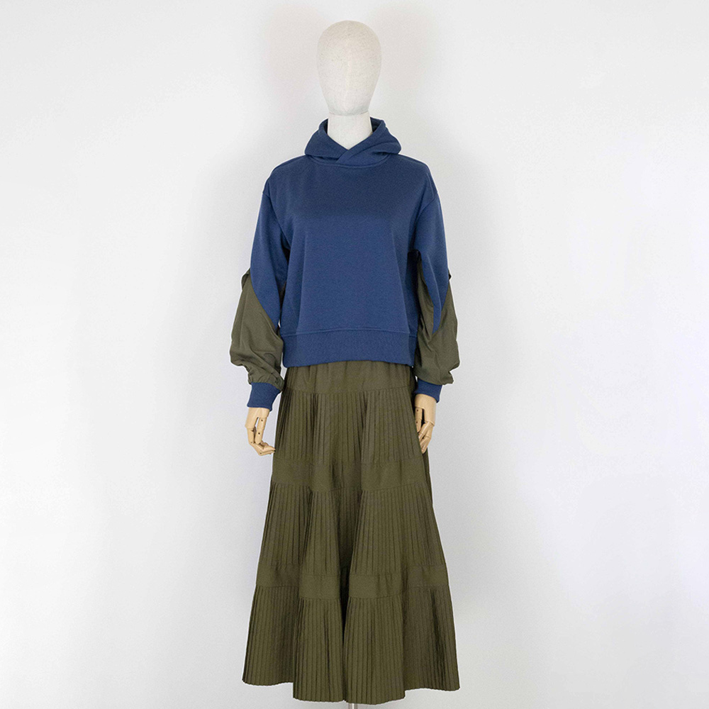 KARO  休閒運動風異素材拼接連帽上衣