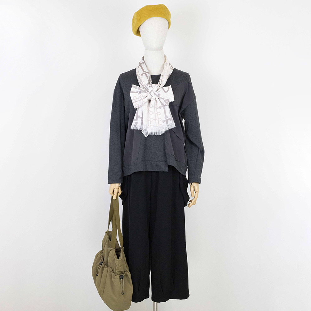 KARO  個性簡約造型異素材剪接上衣