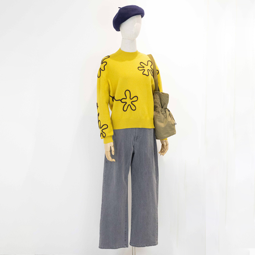 KARO  甜美俏麗立體花造型圖案針織衫