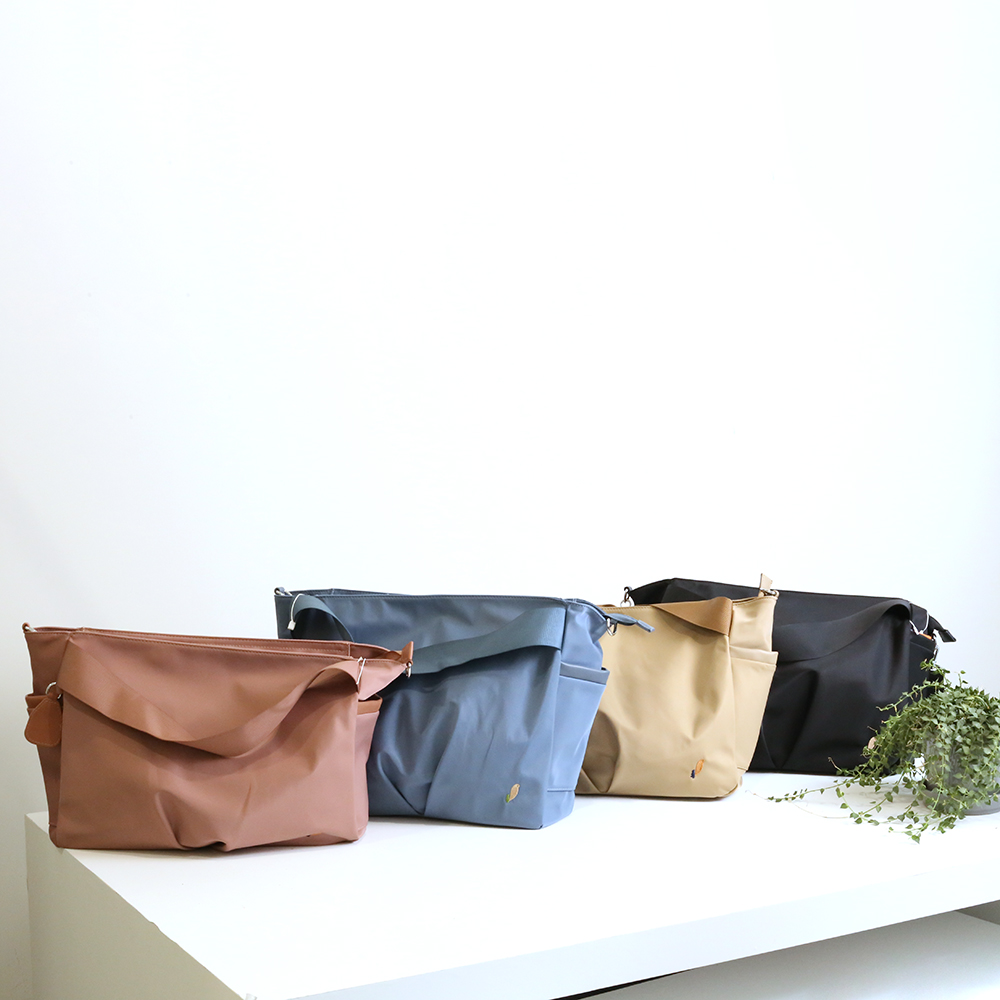 YINHWA 簡約輕巧大容量兩用包