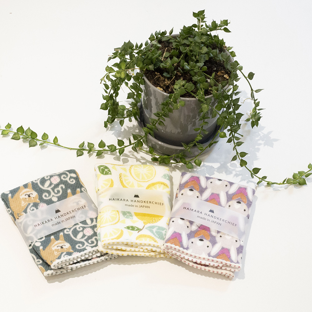 YINHWA  細緻柔軟圖案印花花邊手帕