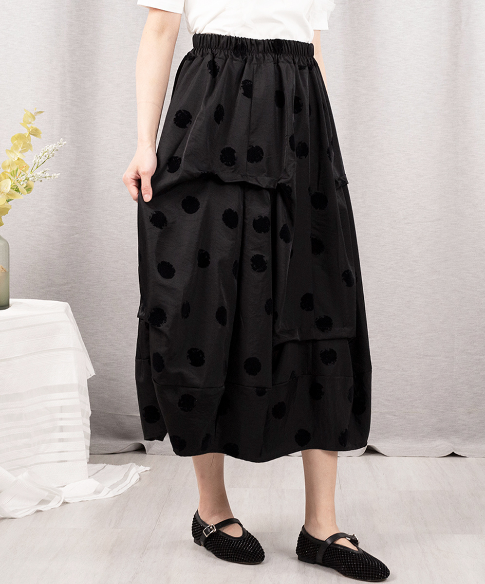 KARO  典雅知性波卡圓點植絨抓皺造型裙 