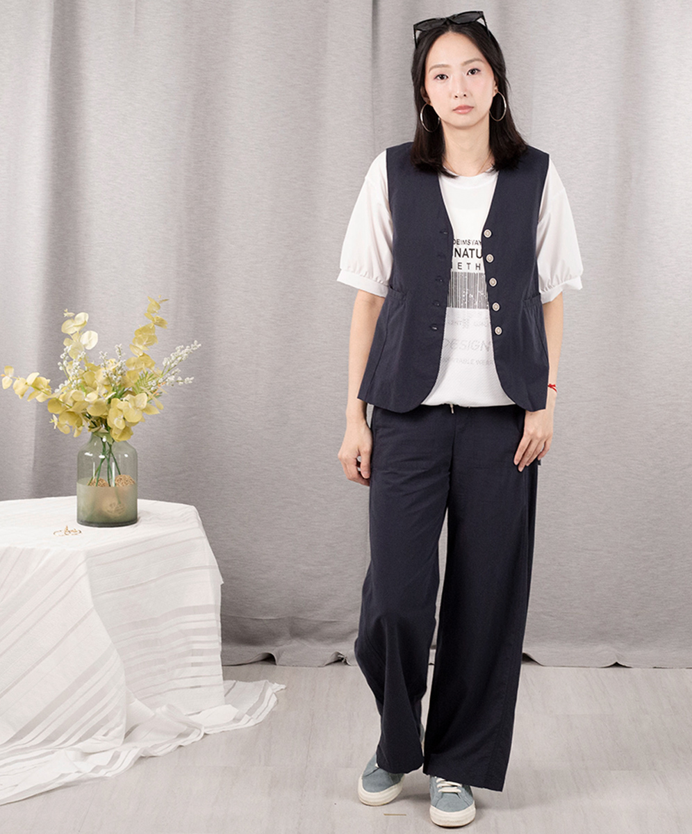 KARO  率性字母印花網布拼接上衣