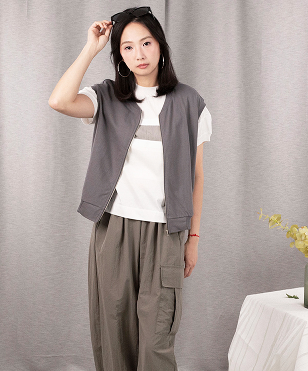 KARO  時尚運動風後字母植絨百搭拉鍊背心