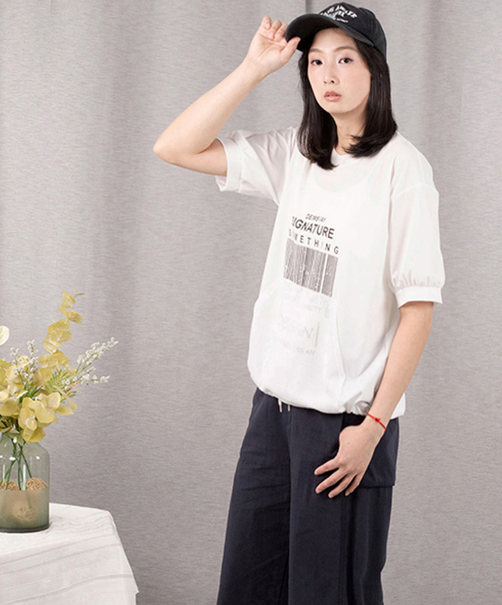 KARO  率性字母印花網布拼接上衣