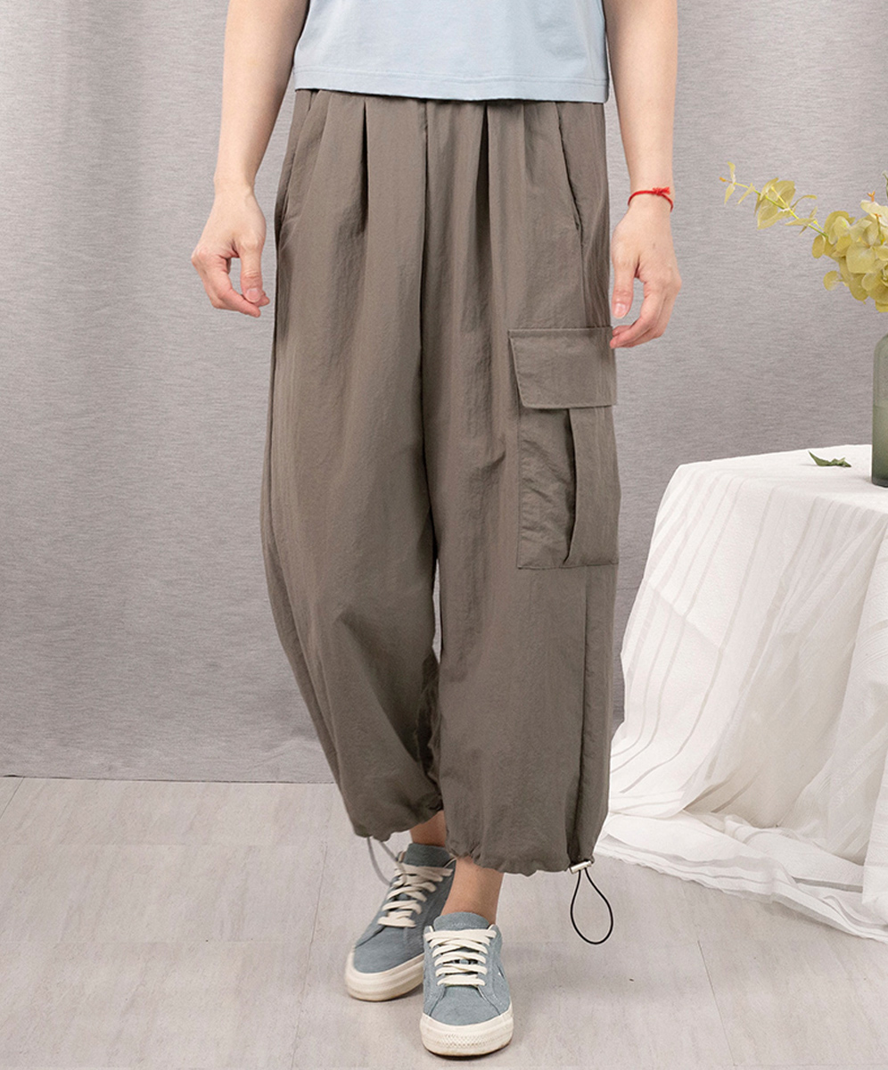 KARO  率性簡約單邊大口袋打摺休閒褲