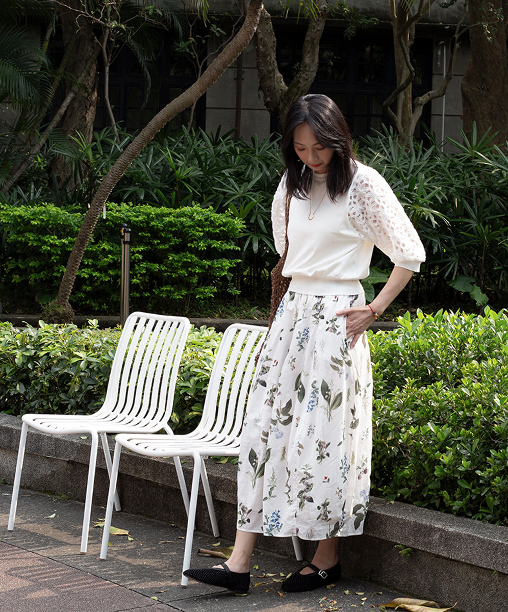 C`EST MOIJEU 簡約優雅蕾絲壓花針織拼接上衣